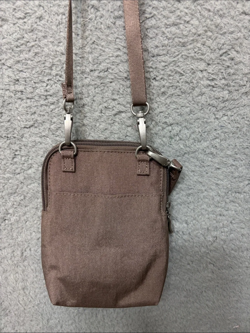 Baggallini Metallic Bronze Crossbody Phone Pouch